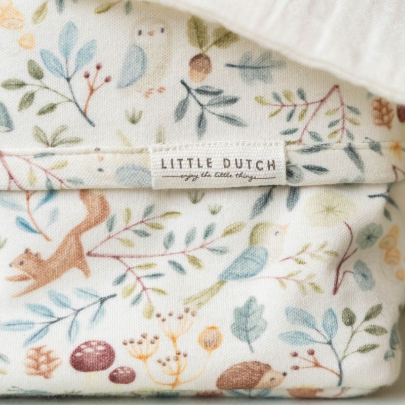 Cestino con prodotti igiene